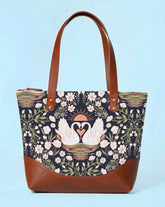 WBG-SH1-SQ11-VLTN-PUJ-23004-Front