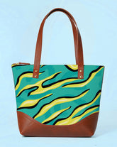 WBG-SH1-SQ11-VLTN-OL6-22005-Front