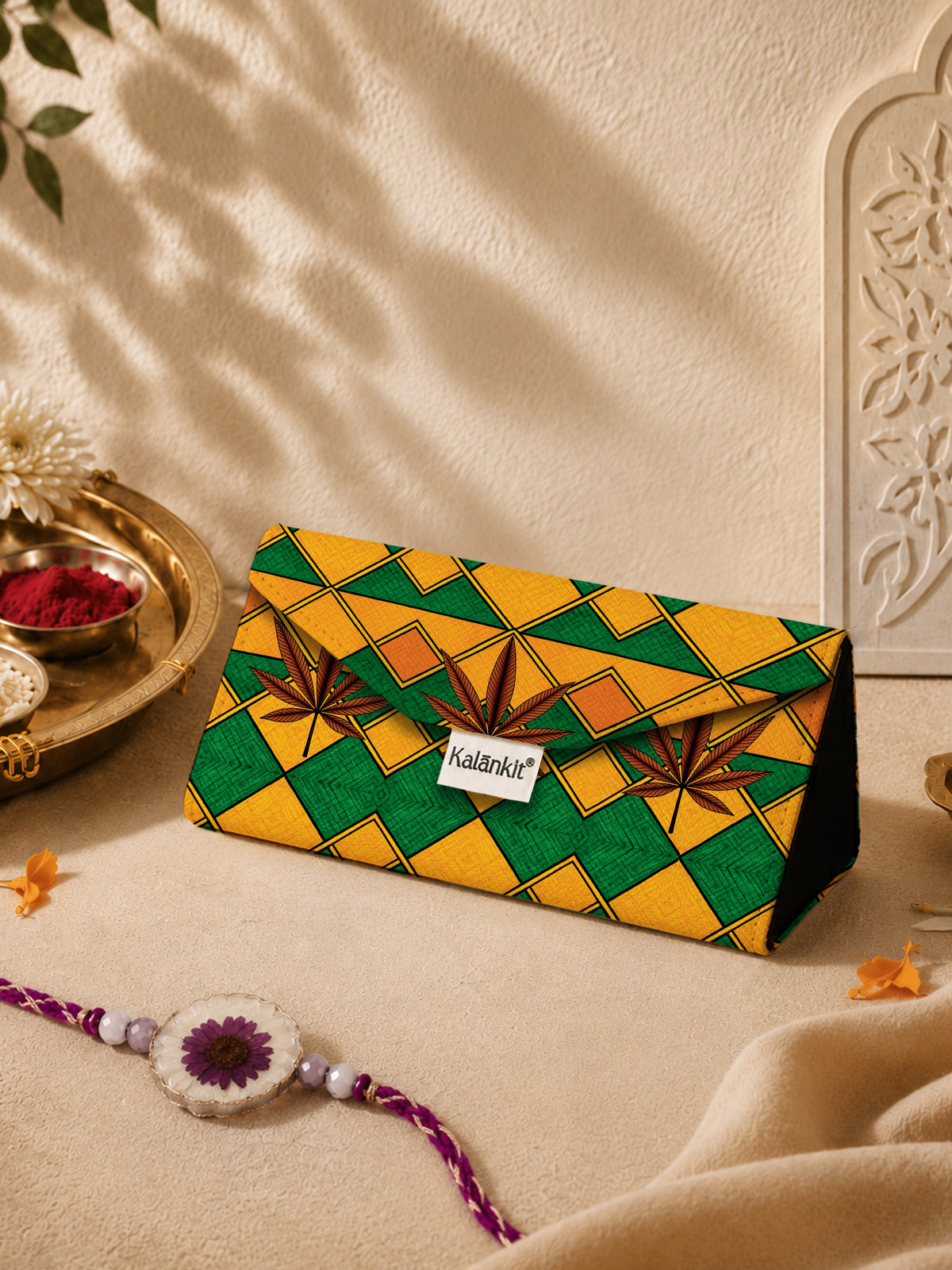 Glasses Holder | Sacred Leaves