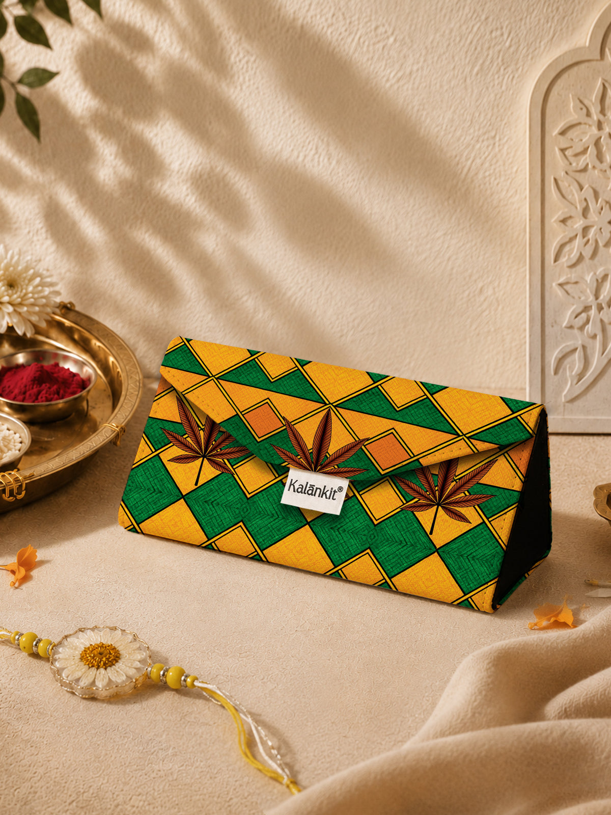 Glasses Holder | Sacred Leaves