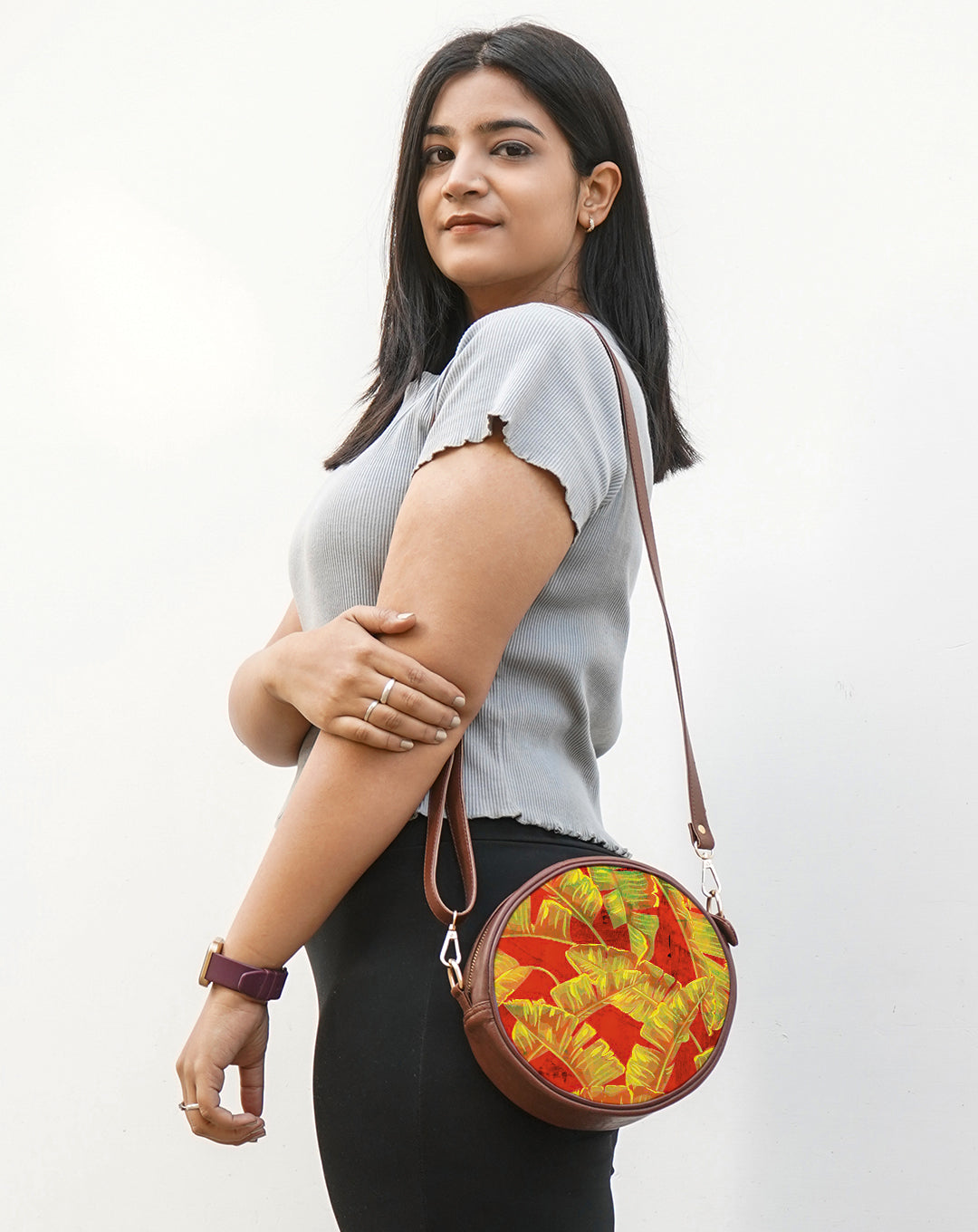 Round Shoulder Bag | Breaking Monotony